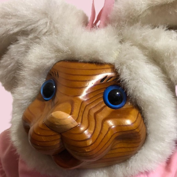 Cottagecore Robert Raikes Limited Edition wood carved rabbit - Picture 2 of 4